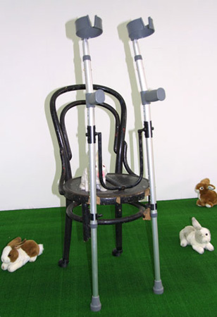 230_Tim Lewis_chair 2004